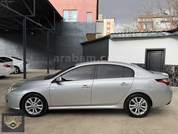 KARATUT AUTO'DAN 2013 BOYASIZ LATİTUDE 1.5 DCİ KK TEK ÇKM 0 KOM