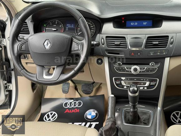 KARATUT AUTO'DAN 2013 BOYASIZ LATİTUDE 1.5 DCİ KK TEK ÇKM 0 KOM