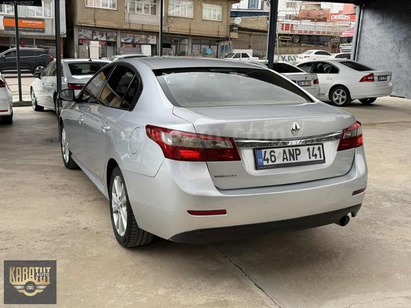 KARATUT AUTO'DAN 2013 BOYASIZ LATİTUDE 1.5 DCİ KK TEK ÇKM 0 KOM