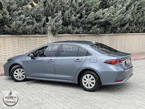 DEĞİŞENSİZ HATASIZ 2022 COROLLA 1.5 vision multidrive s
