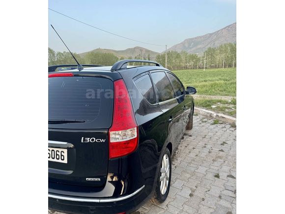 Sahibinden Hyundai i30 1.6 CRDi CW Mode 2010 Model 