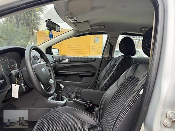 HATASIZ 2008 MODEL FORD FOCUS