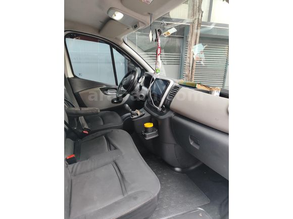 Sahibinden Renault Trafic Multix 1.6 dCi 2015 Model