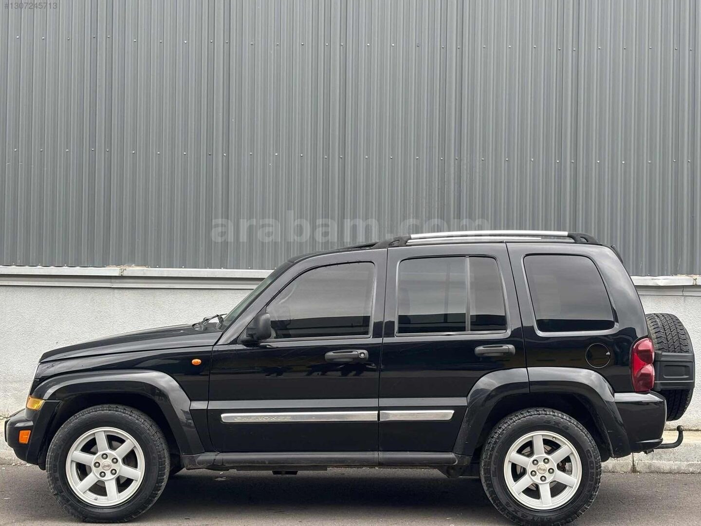 Galeriden Jeep Cherokee 2.8 CRD Limited 2006 Model Sakarya 178.000 km Siyah 7