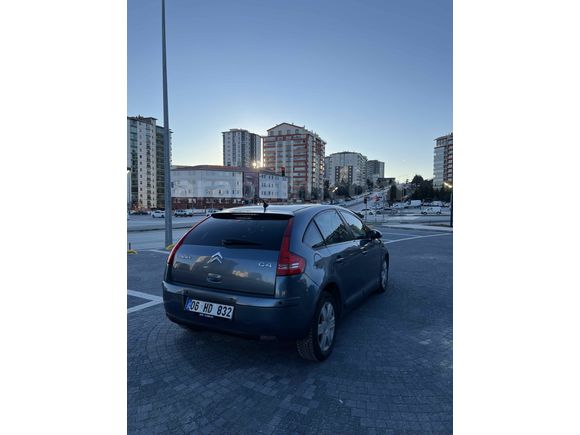 Cam Tavanlı Citroen C4 