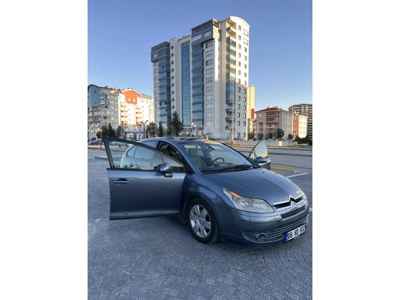 Cam Tavanlı Citroen C4 