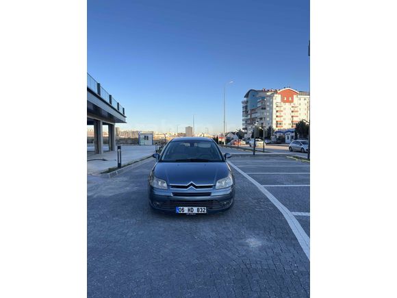 Cam Tavanlı Citroen C4 