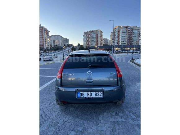 Cam Tavanlı Citroen C4 