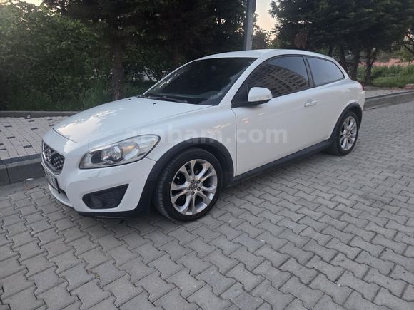 2010 VOLVO C30 1.6D ARACIN BAKIMLARI DÜZENLİ OLARAK YAPILMIŞ