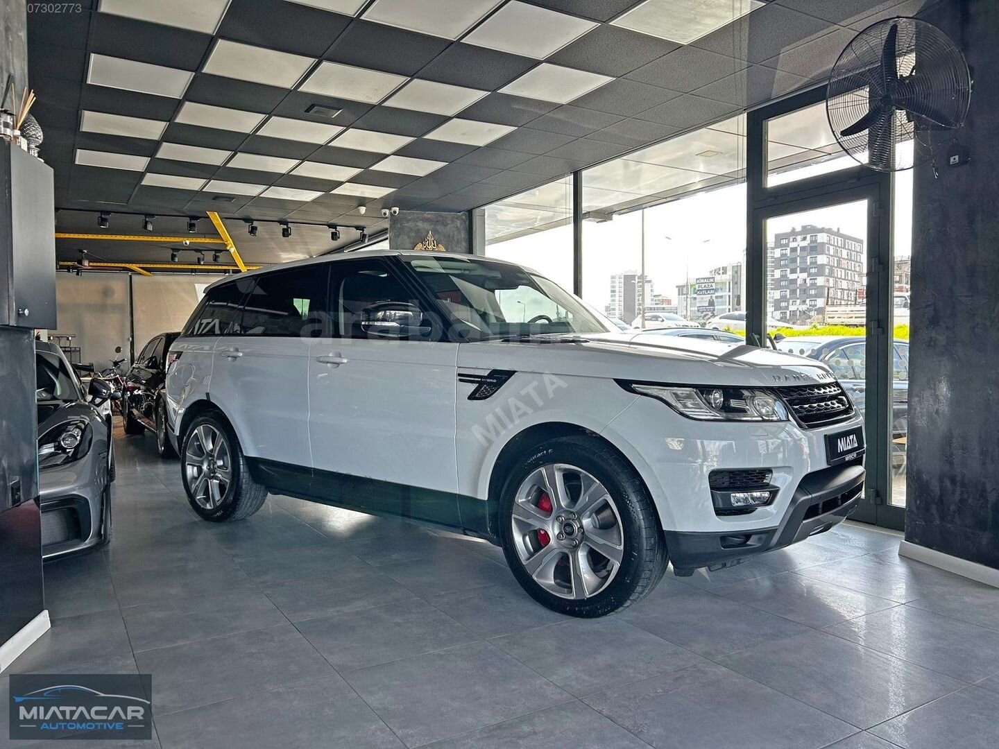 Galeriden Land Rover Range Sport 3.0 Dynamic HSE 2016 Model İstanbul 82.494 km Beyaz 3