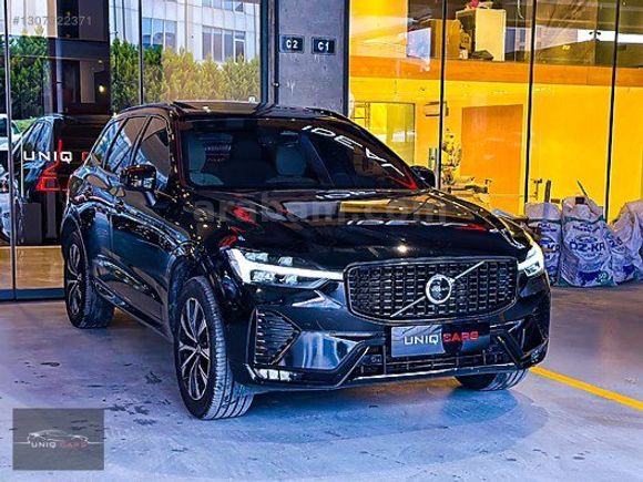 UNİQ CARS HATASIZ BOYASIZ TRAMERSİZ VOLVO XC60 MILD HYBRİD FULL