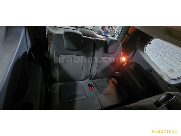 DEĞİŞENSİZ FULL BAKIMLI 129.000KM DE 7 KİŞİLİK LAUREATE