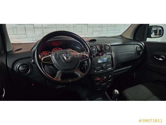 DEĞİŞENSİZ FULL BAKIMLI 129.000KM DE 7 KİŞİLİK LAUREATE