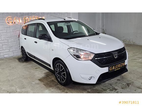 DEĞİŞENSİZ FULL BAKIMLI 129.000KM DE 7 KİŞİLİK LAUREATE