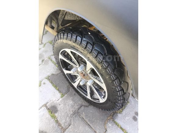 TEMİZ KULLANİMİS DÜŞÜK KM