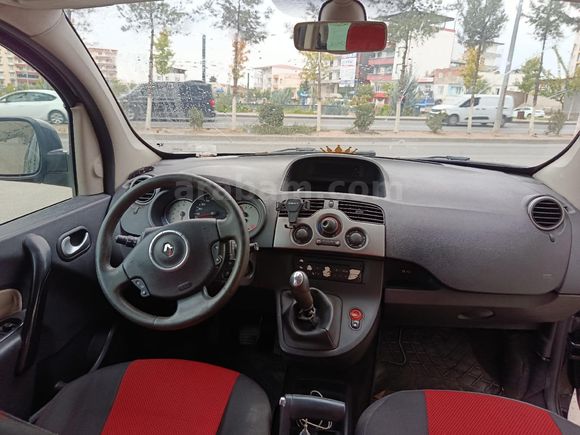 Sahibinden Renault Kangoo Multix 1.5 dCi Privilege Chromeline 2011 Model  291.000 km Siyah