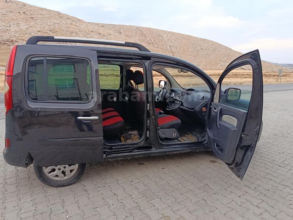 Sahibinden Renault Kangoo Multix 1.5 dCi Privilege Chromeline 2011 Model  291.000 km Siyah