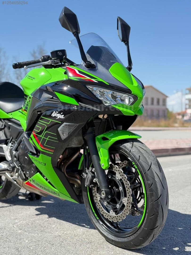 Galeriden Kawasaki Ninja 650 2023 Model Konya 11.000 km Yeşil