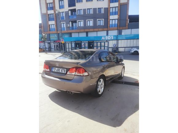 Sahibinden Honda Civic 1.6i VTEC Elegance 2011 Model