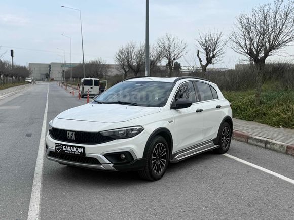 GARAJCAN DAN HATASIZ İLK SAHİBİNDEN Fiat Egea Cross 1.4 Fire Street 2023 Model 