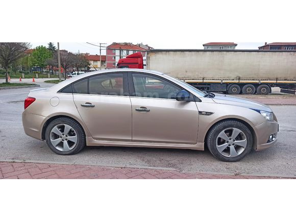 Sahibinden Chevrolet Cruze 1.6 Design Edition Plus 2011 Model