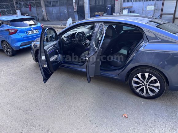 Sahibinden Renault Megane 1.3 TCe Icon 2025 Model 