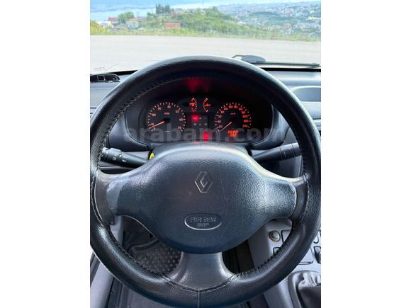 Sahibinden Renault Clio 1.4 RNA 2001 Model