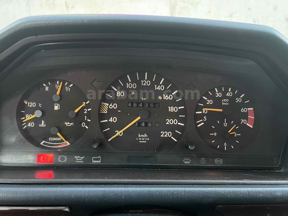 1990 Mercedes 230 E Yıldızları Üstünde Masrafsız Klimalı