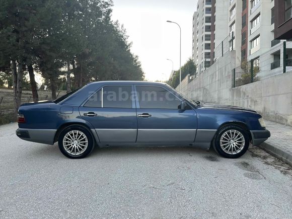 1990 Mercedes 230 E Yıldızları Üstünde Masrafsız Klimalı