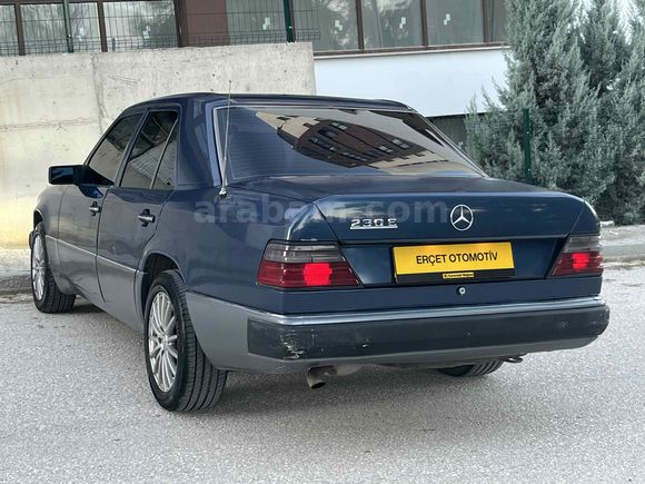 1990 Mercedes 230 E Yıldızları Üstünde Masrafsız Klimalı
