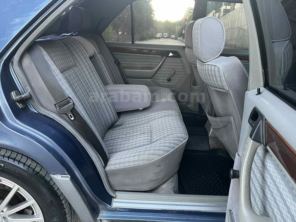 1990 Mercedes 230 E Yıldızları Üstünde Masrafsız Klimalı
