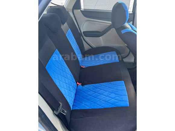 Sahibinden Ford Focus 1.6 Ghia 2005 Model 