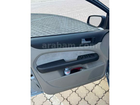Sahibinden Ford Focus 1.6 Ghia 2005 Model 