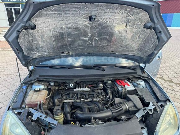 Sahibinden Ford Focus 1.6 Ghia 2005 Model 