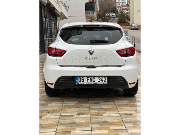 2017 MODEL MAKYAJLI DİZEL OTOMATİK 1.5 DCİ CLİO
