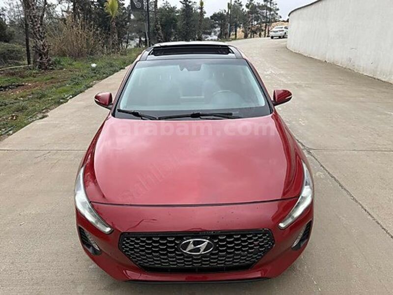 Galeriden Hyundai i30 1.6 CRDi Elite Plus Smart 2017 Model Şanlıurfa 78.000 km Kırmızı