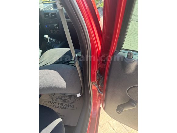 Sahibinden Renault Clio 1.2 Authentique 2004 Model  157.000 km Kırmızı