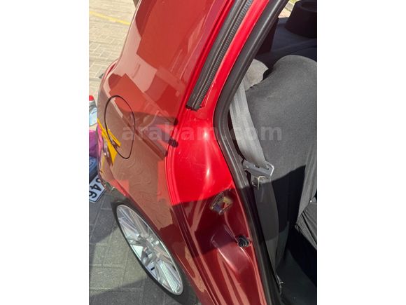 Sahibinden Renault Clio 1.2 Authentique 2004 Model  157.000 km Kırmızı