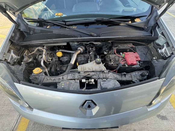 Sahibinden Renault Kangoo Multix 1.5 dCi Privilege 2011 Model 