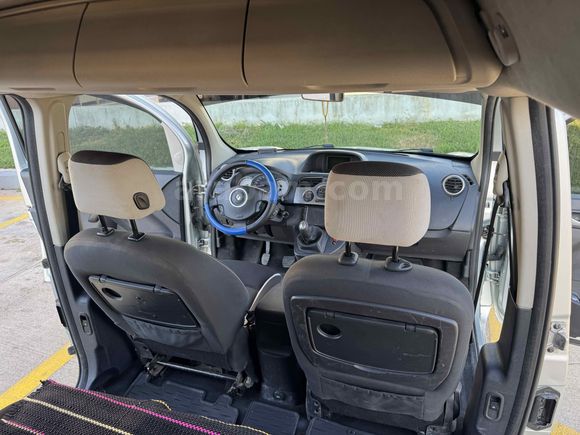 Sahibinden Renault Kangoo Multix 1.5 dCi Privilege 2011 Model 