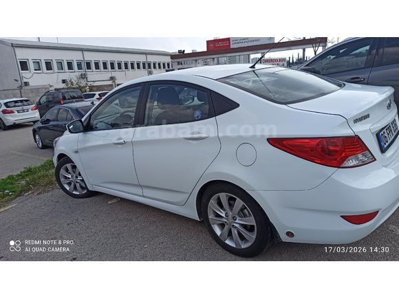 Öğretmenden Düşük Km Accent Blue 1.4 CVVT Mode Plus