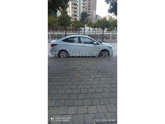 Öğretmenden Düşük Km Accent Blue 1.4 CVVT Mode Plus