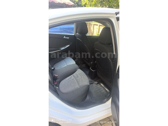 Öğretmenden Düşük Km Accent Blue 1.4 CVVT Mode Plus