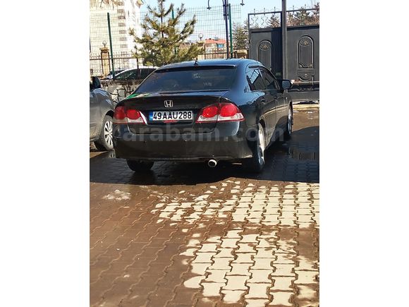 Sahibinden Honda Civic 1.6i VTEC Premium 2011 Model