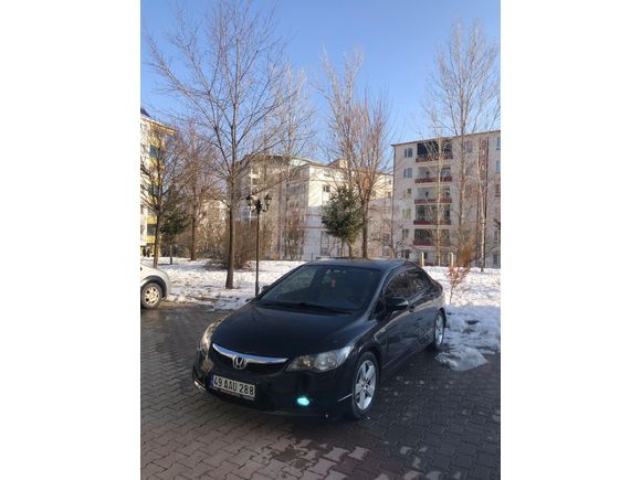 Sahibinden Honda Civic 1.6i VTEC Premium 2011 Model