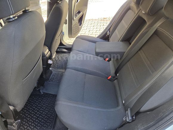 Sahibinden Fiat Egea 1.6 Multijet Lounge Plus 2023 Model