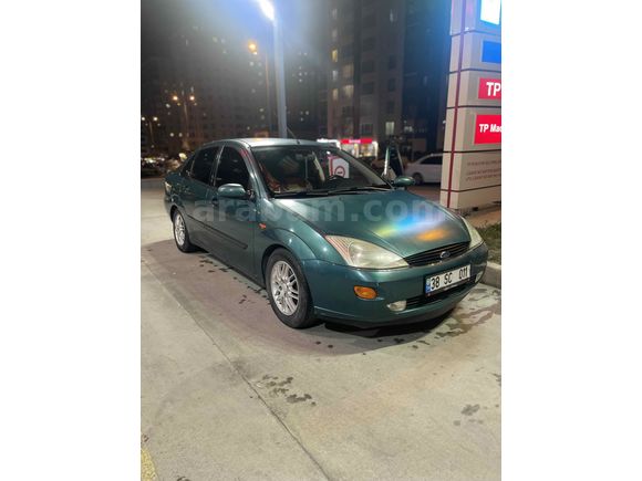 Acil satılık sıfır muayeneli Ford Focus 2.0 Ghia 2000 Model 