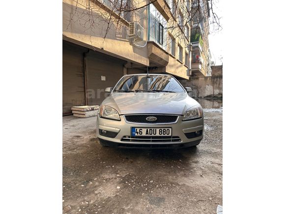 Sahibinden Ford Focus 1.6 TDCi Ghia 2006 Model