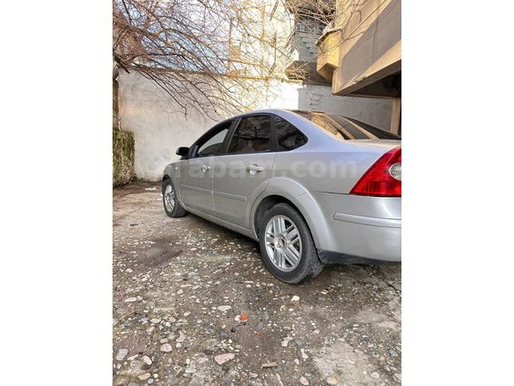 Sahibinden Ford Focus 1.6 TDCi Ghia 2006 Model