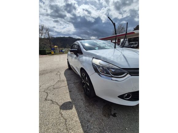 Sahibinden Renault Clio 1.2 Touch 2013 Model  162.000 km Beyaz